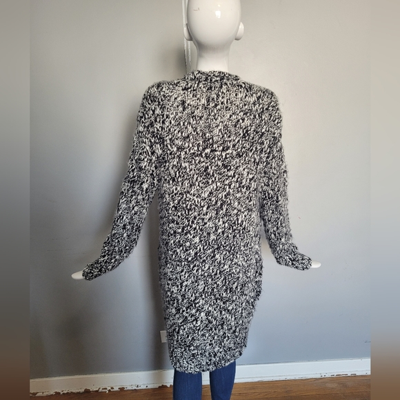 Brunette the Label Emily Oversized Cardigan, GUC, Size M/L - Picture 4 of 6